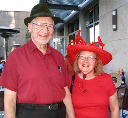 Bert Anne in crazy hats